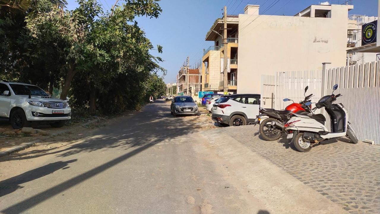 Saltstayz Sector 52 - Ardee City Mall Gurgaon Eksteriør bilde