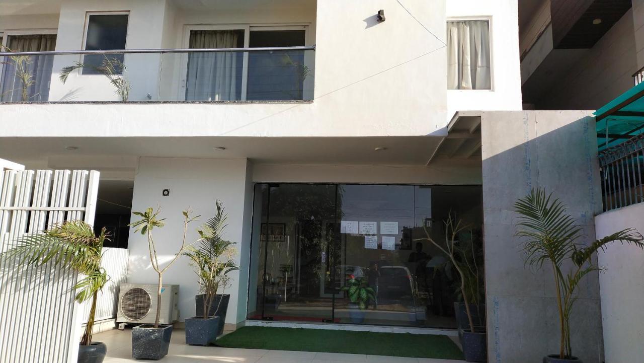 Saltstayz Sector 52 - Ardee City Mall Gurgaon Eksteriør bilde